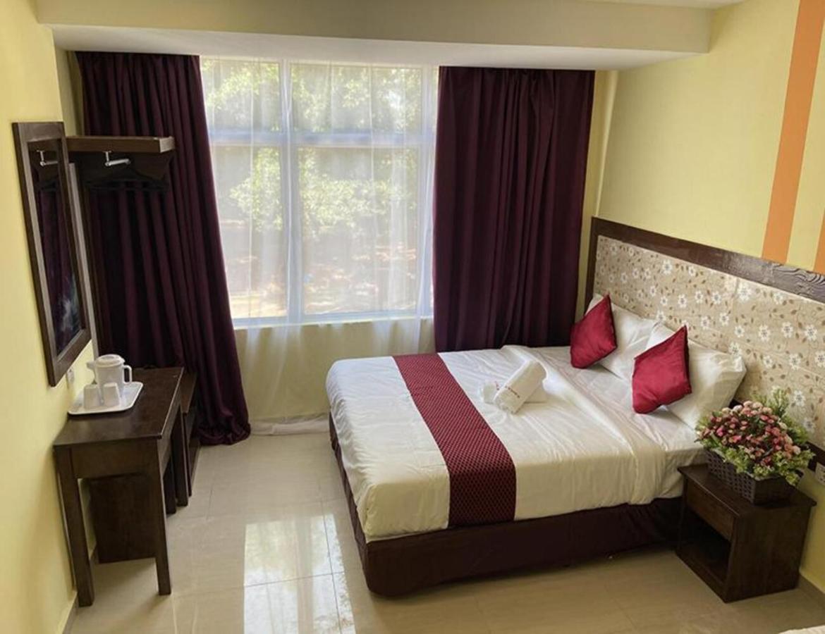 Sun Inns Hotel Meru Raya Chemor Екстер'єр фото