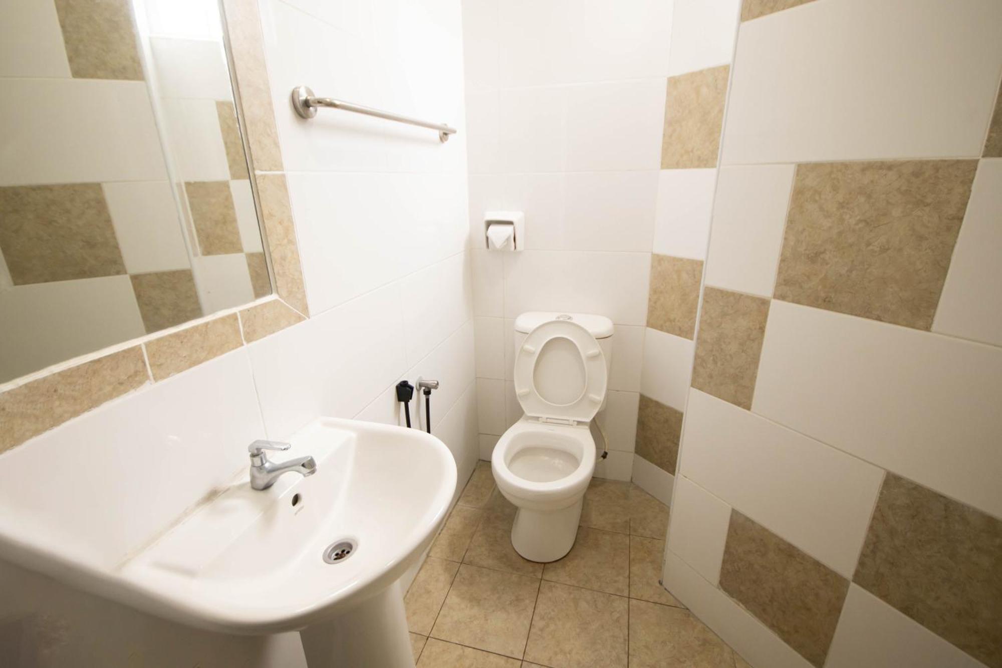 Sun Inns Hotel Meru Raya Chemor Екстер'єр фото