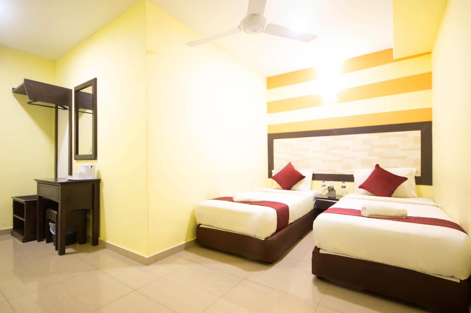 Sun Inns Hotel Meru Raya Chemor Екстер'єр фото