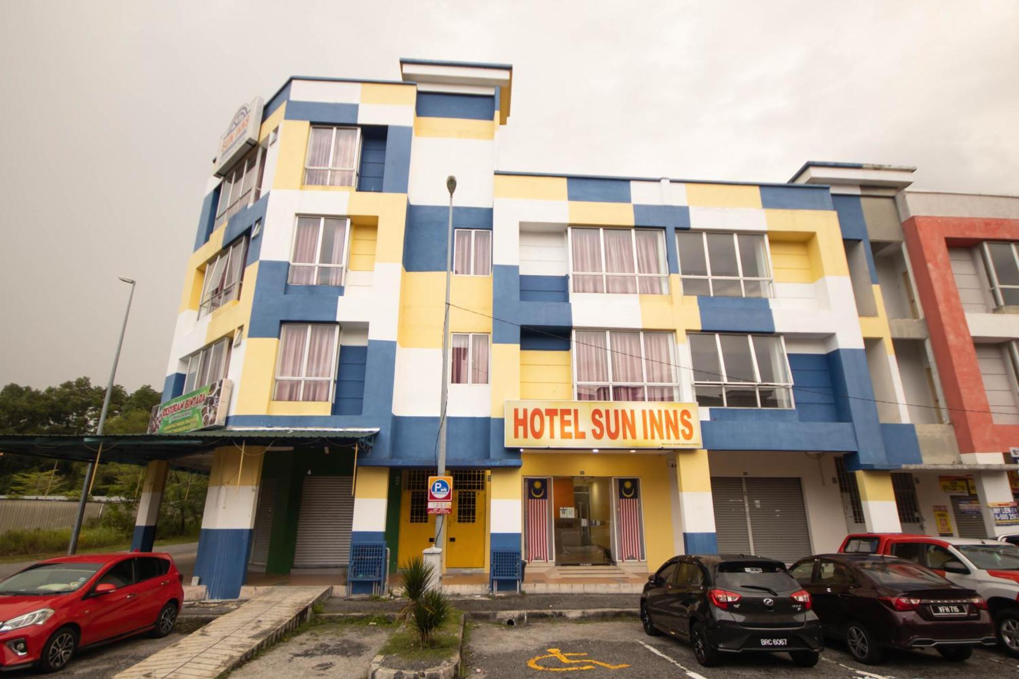 Sun Inns Hotel Meru Raya Chemor Екстер'єр фото
